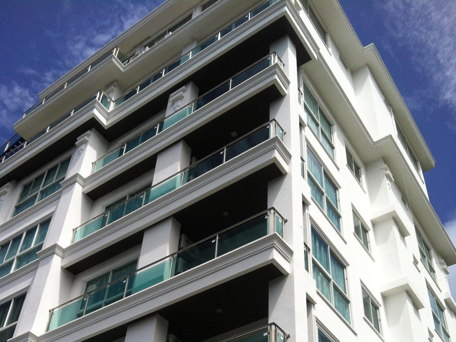 Ferienwohnung Goldstone Residency Patong , Phuket Exterior foto
