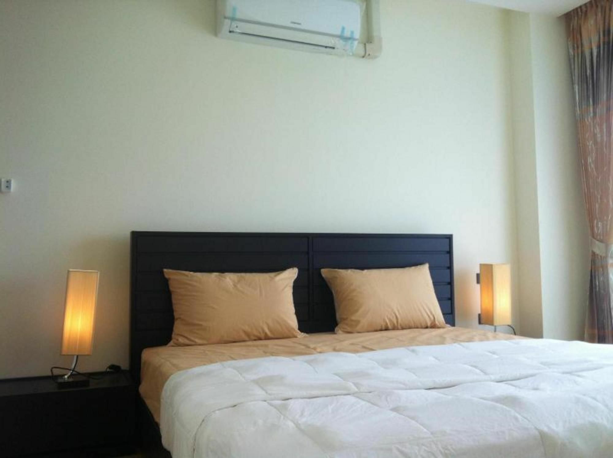 Ferienwohnung Goldstone Residency Patong , Phuket Exterior foto