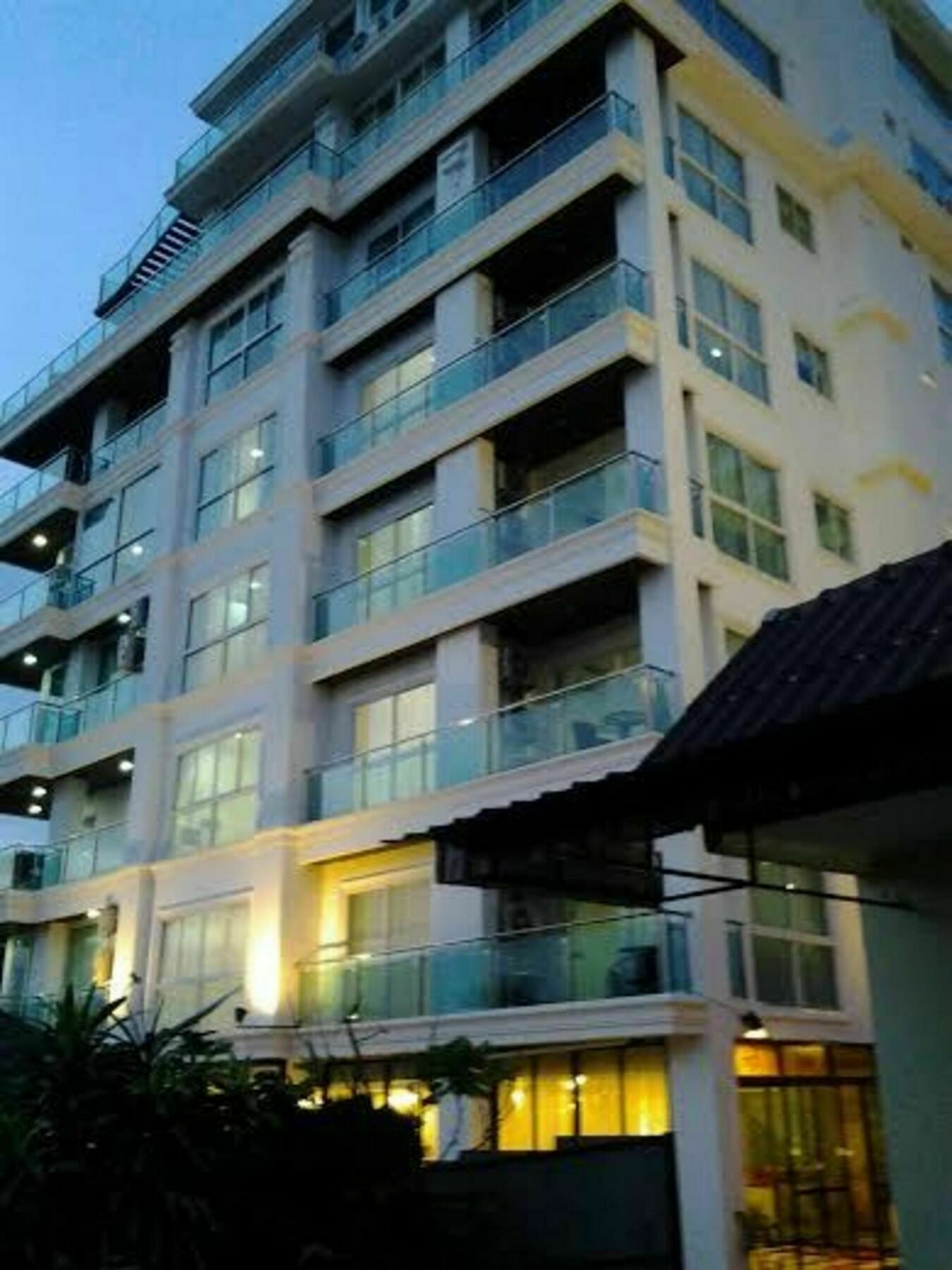 Ferienwohnung Goldstone Residency Patong , Phuket Exterior foto